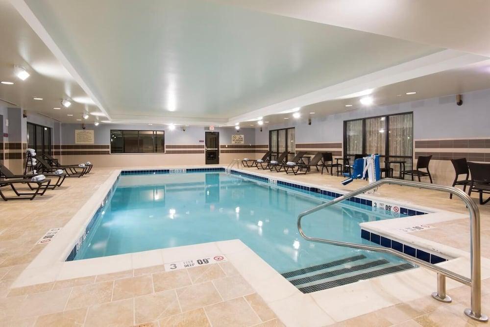 Hotel Doubletree By Hilton Schenectady Exterior foto