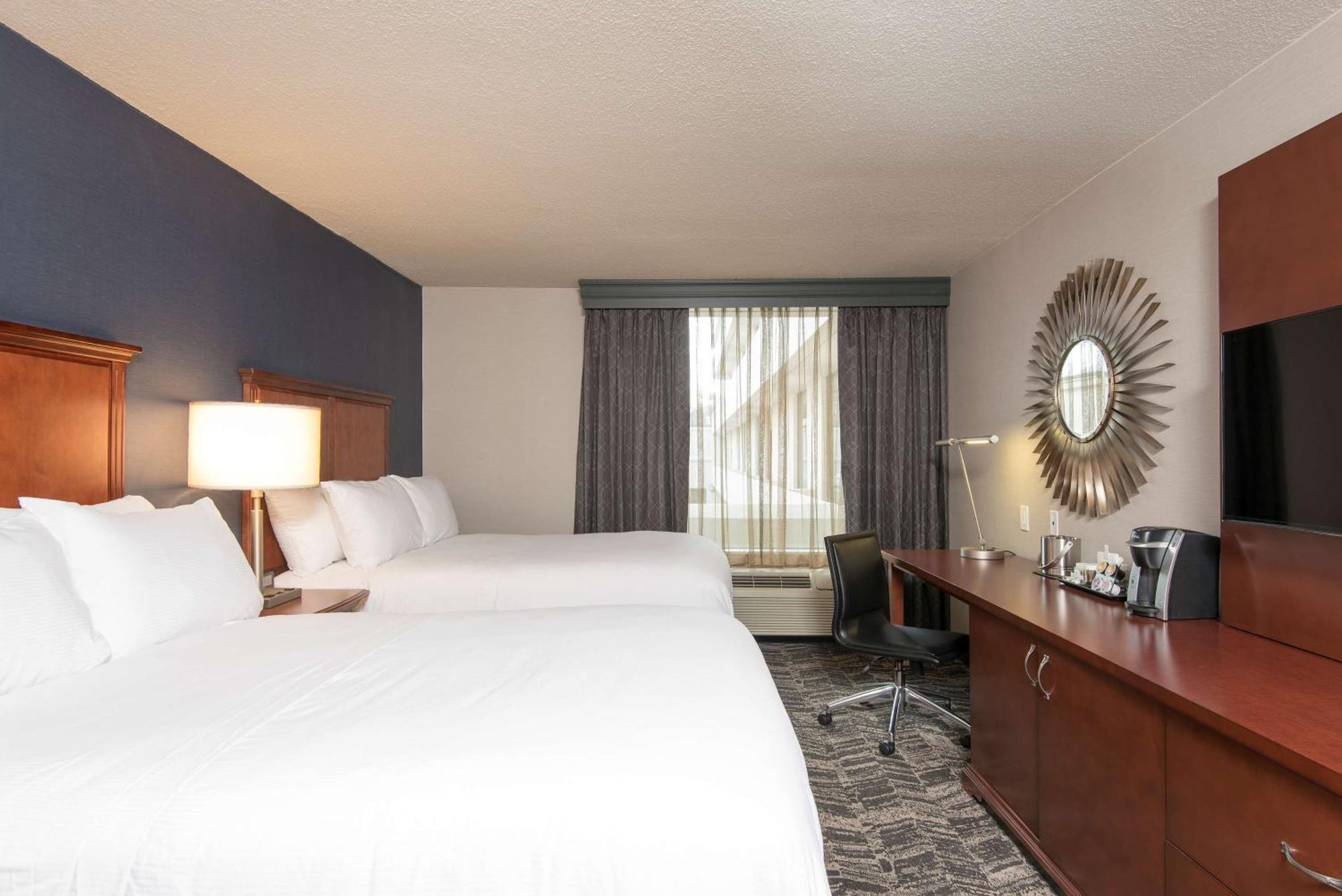 Hotel Doubletree By Hilton Schenectady Exterior foto